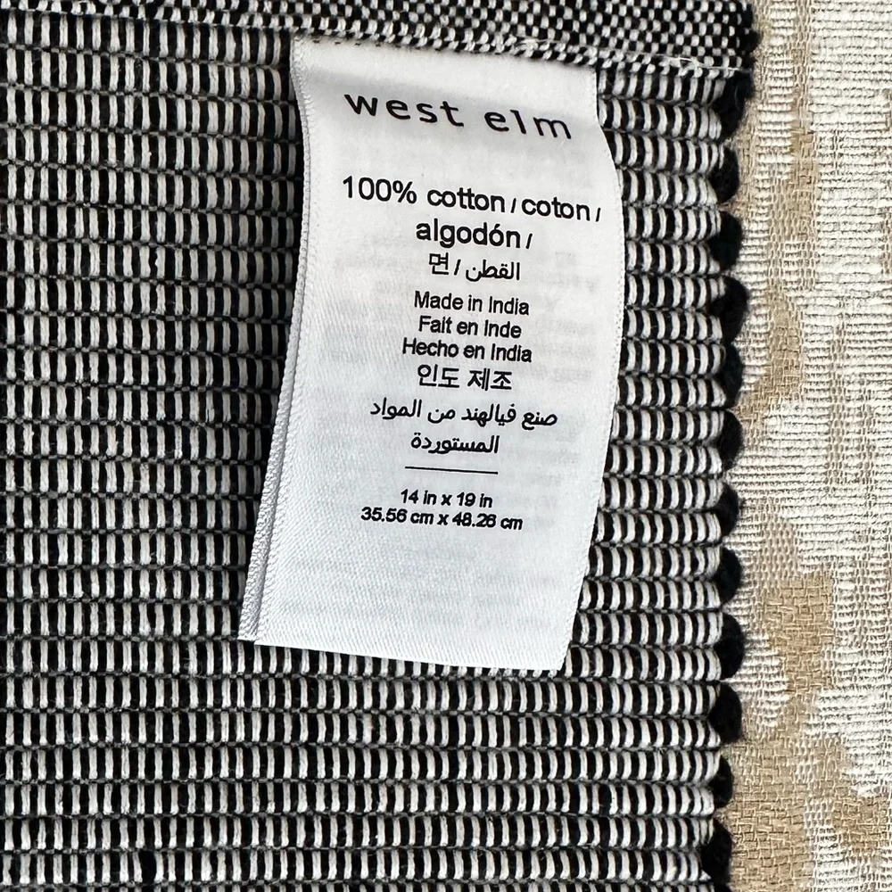 LAST CHANCE Set of 6 cotton placemats from West elm - never used!